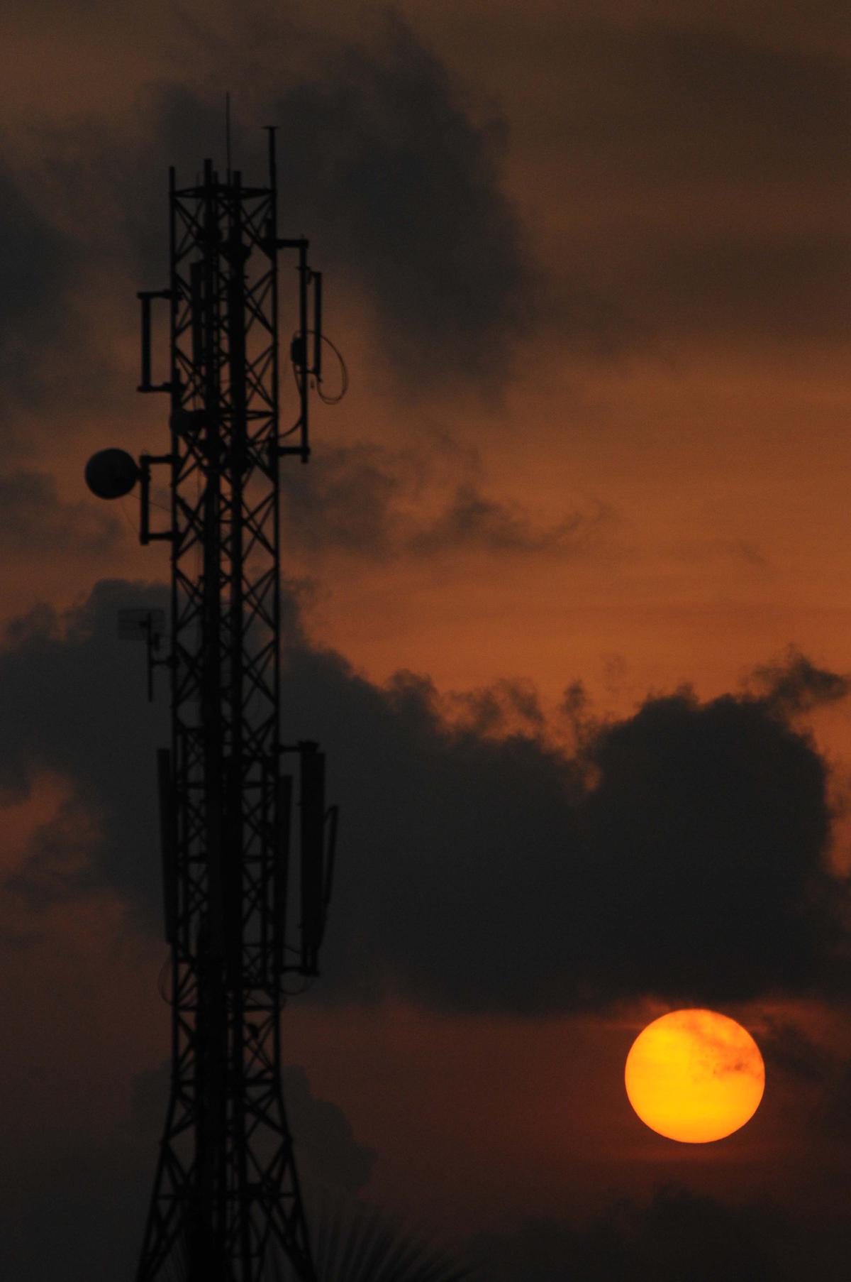 K-FON is expected to hasten the 4G/5G transition in Kerala by interconnecting Kerala’s 8000+ mobile towers
