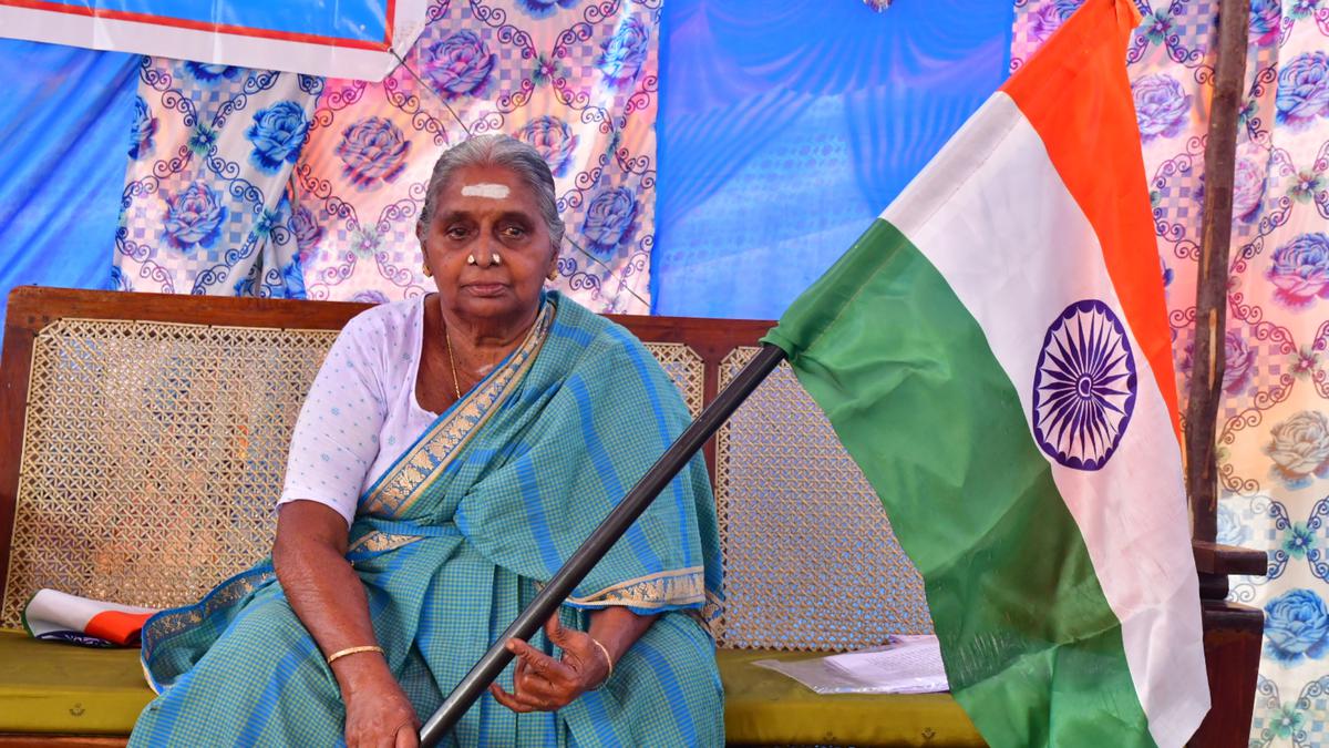 Elderly woman sits on hunger strike in Dharmapuri to retrieve money loaned to her relative