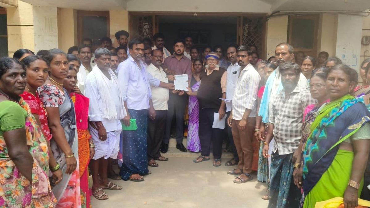 Dalit families seek housing sites in Sriramarangapura village