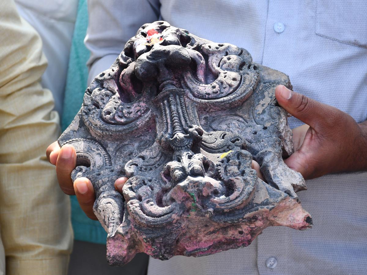 One of the relics discovered from Lakkundi. 