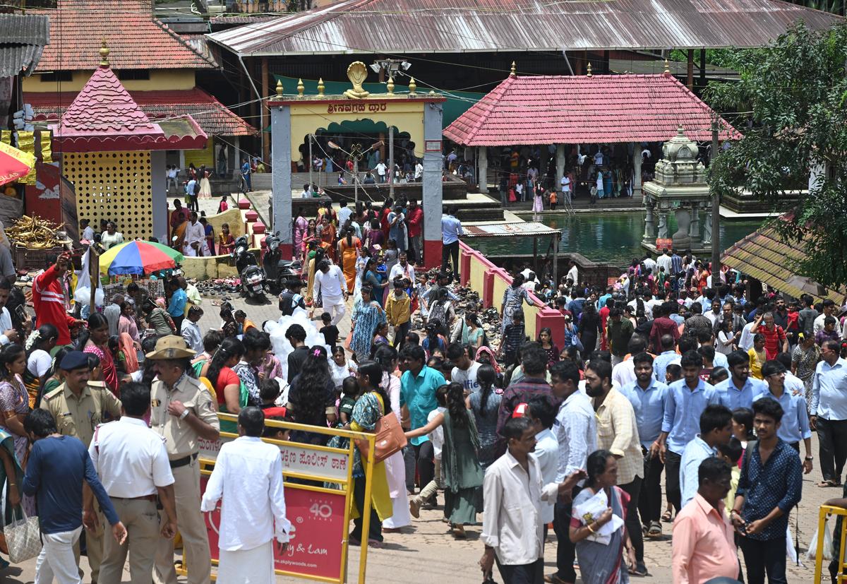 A large number of devotees visiting Kudupu Ananthapadmanabha temple on the occasion of Nagara Panchami celebrations in Mangaluru on Tuesday.