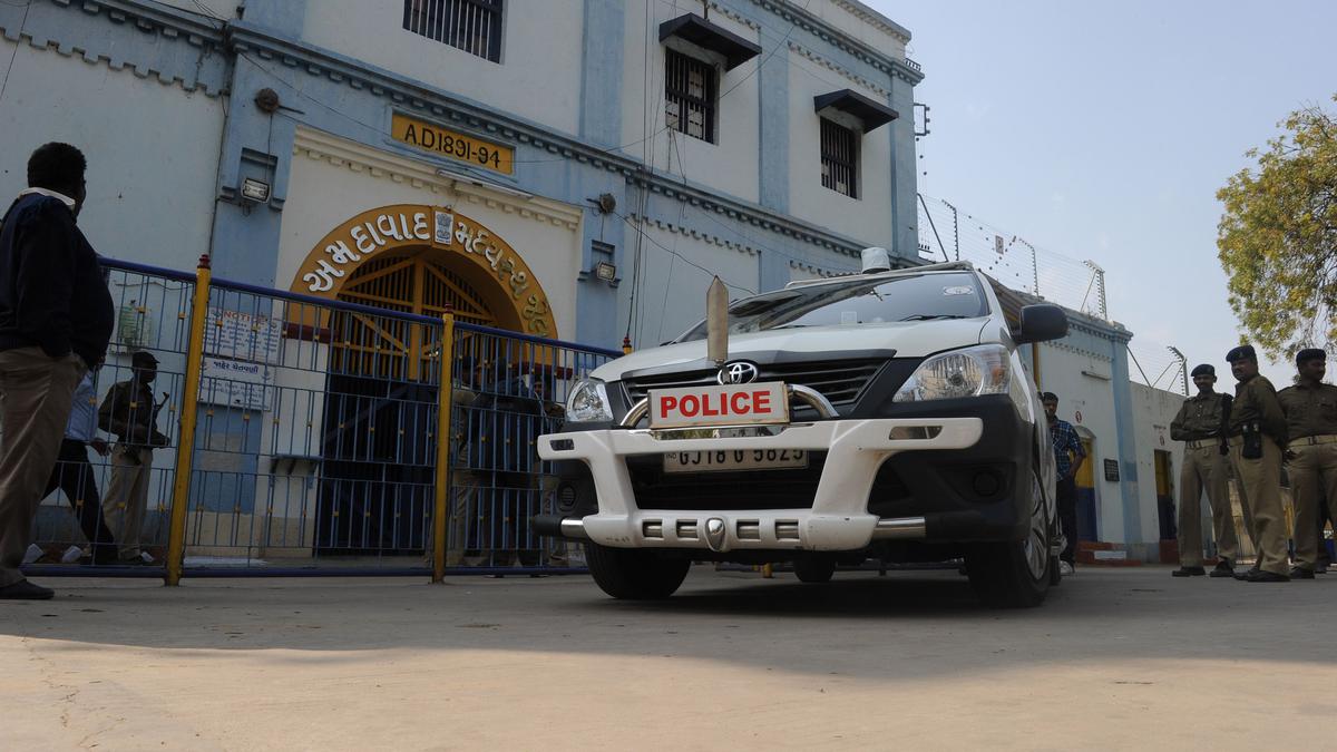 Gujarat police conduct raids at 17 jails in State to check illegal activities; 1,700 cops involved in operation