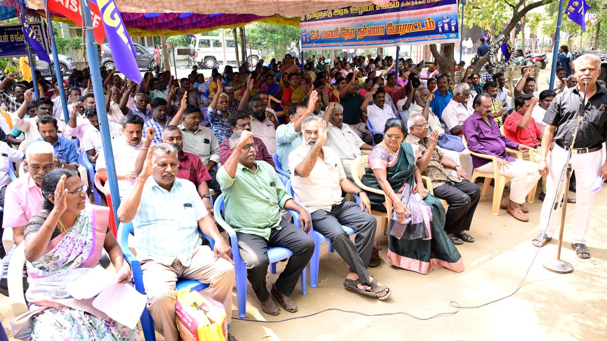 Govt. staff launch 12-hour demo pressing revival of OPS, other demands