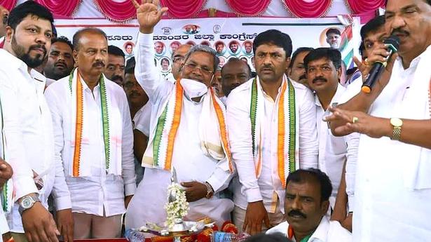 Savarkar, Golwarkar didn’t accept national flag: Siddaramaiah