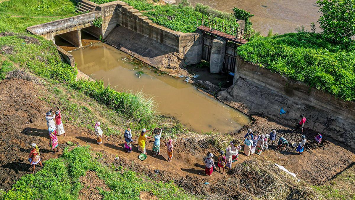 ₹50-crore desilting works in Andhra Pradesh to be over before monsoon