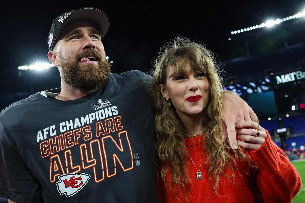 (FILES) Travis Kelce #87 of the Kansas City Chiefs (L) celebrates with Taylor Swift after defeating the Baltimore Ravens in the AFC Championship Game at M&T Bank Stadium on January 28, 2024 in Baltimore, Maryland. Pop superstar Taylor Swift and American football player Travis Kelce announced their engagement on August 26, 2025, setting the stage for a high-profile wedding for the celebrity couple. A joint post on their Instagram pages showed pictures of Kelce on one knee making his marriage proposal in a flower-laden garden, and then Swift, 35, displaying a large diamond ring. (Photo by Patrick Smith / GETTY IMAGES NORTH AMERICA / AFP) (FILES) Travis Kelce #87 of the Kansas City Chiefs (L) celebrates with Taylor Swift after defeating the Baltimore Ravens in the AFC Championship Game at M&T Bank Stadium on January 28, 2024 in Baltimore, Maryland. Pop superstar Taylor Swift and American football player Travis Kelce announced their engagement on August 26, 2025, setting the stage for a high-profile wedding for the celebrity couple. A joint post on their Instagram pages showed pictures of Kelce on one knee making his marriage proposal in a flower-laden garden, and then Swift, 35, displaying a large diamond ring. (Photo by Patrick Smith / GETTY IMAGES NORTH AMERICA / AFP)