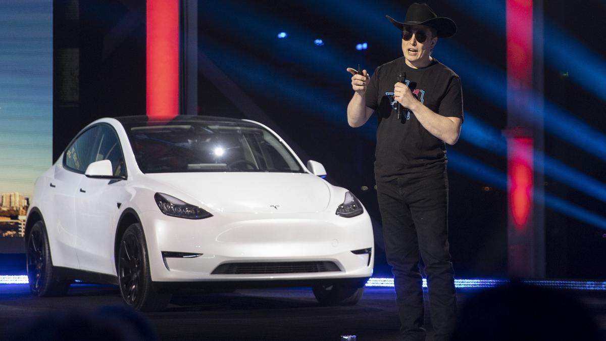 Elon Musk unveils Tesla’s ’Cybercab,’ plans to bring autonomous driving tech to other models in 2025