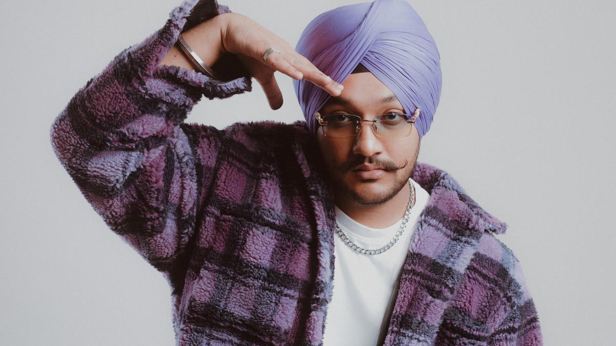 Riar Saab’s latest Punjabi hip-hop track  ‘Obsessed’ gets  the nation grooving