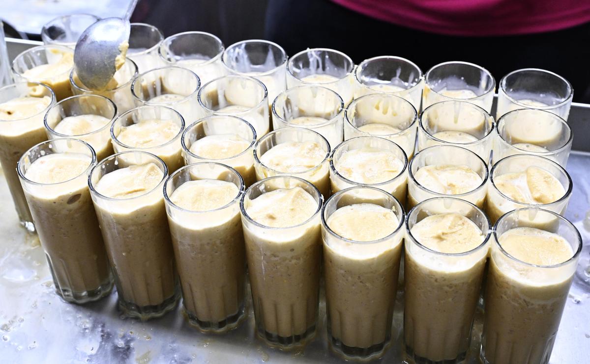 Jigarthanda being assembled at the Vilakuthoon outlet in Madurai