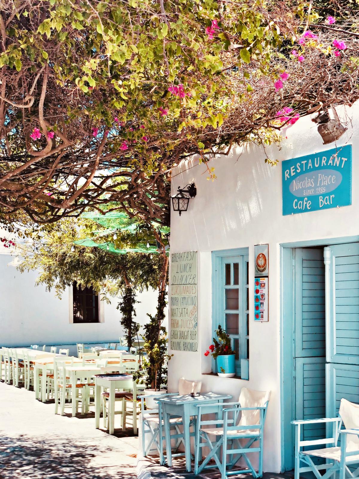 A cafe in Folegandros