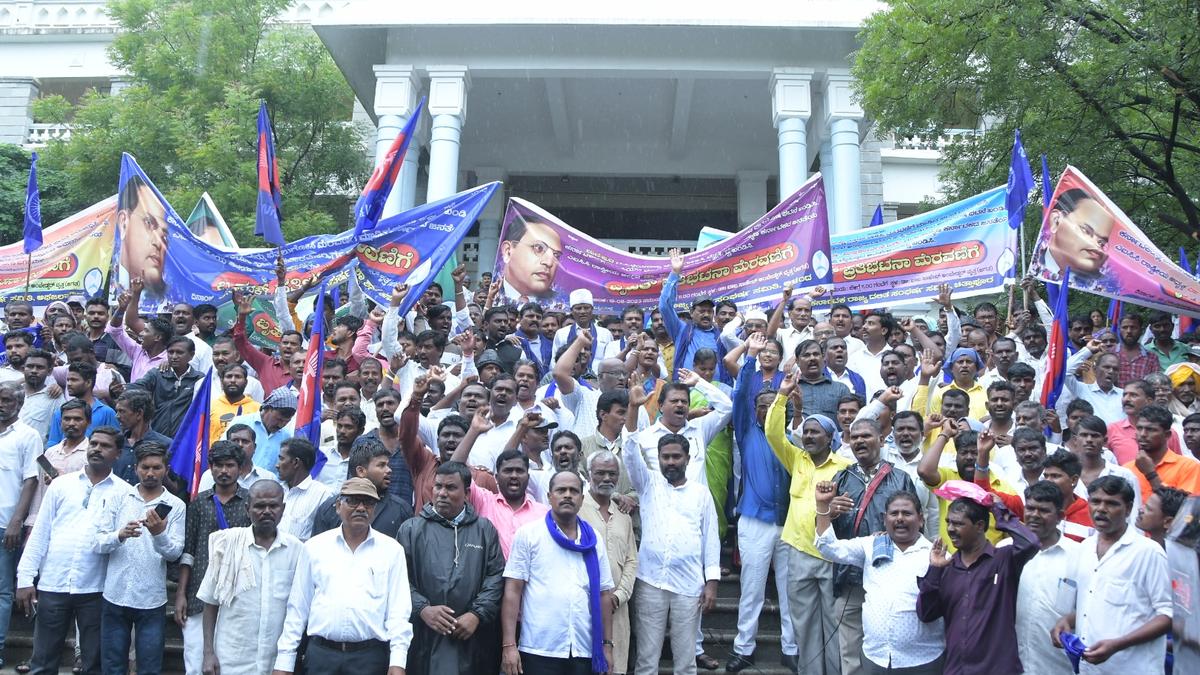 Samiti stages protest against Manipur violence