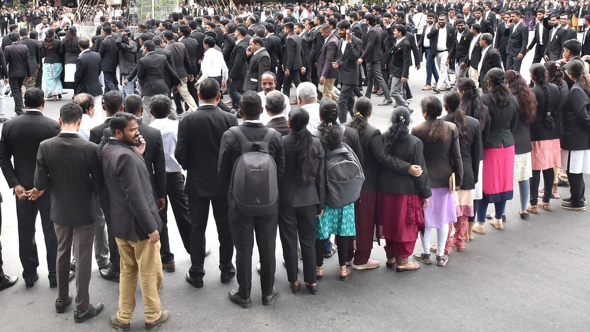 Advocates demand suspension of PSI in Ramanagara district of Karnataka over FIR against them