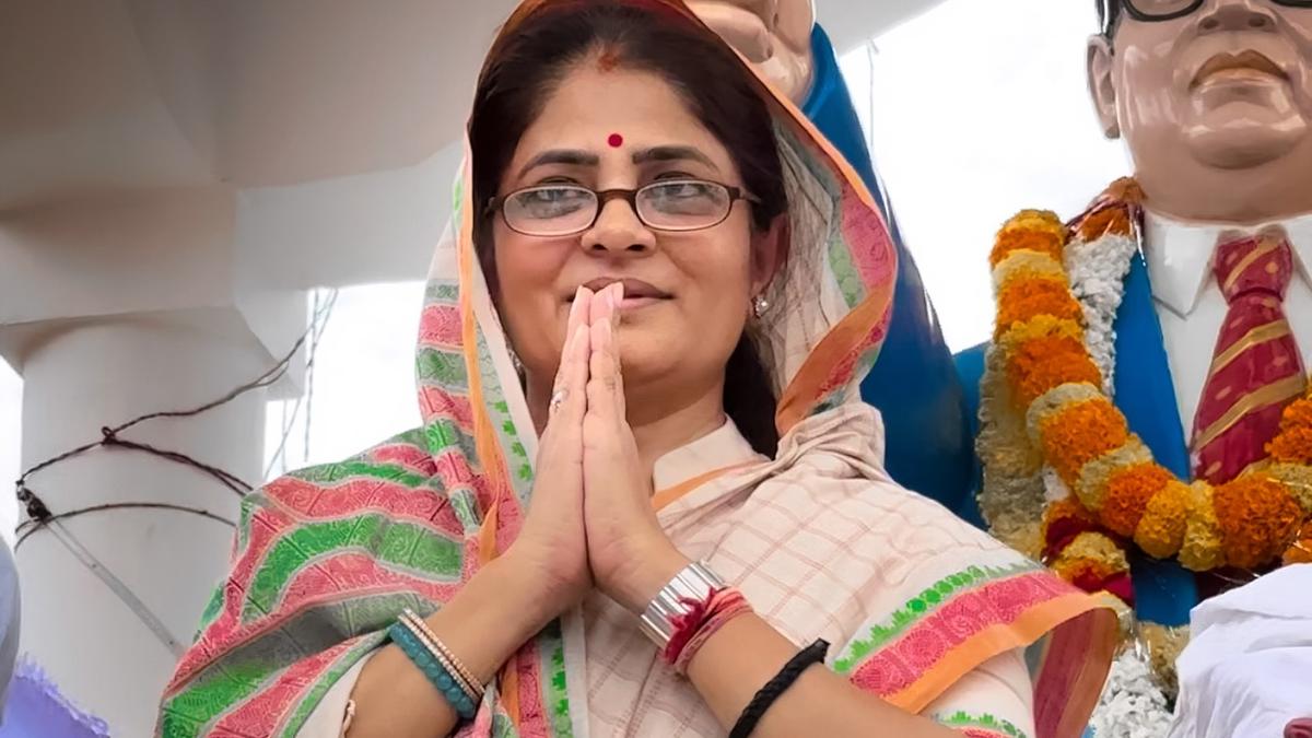 BSP fields convicted former MP's wife from Jaunpur; replaces Mainpuri candidate