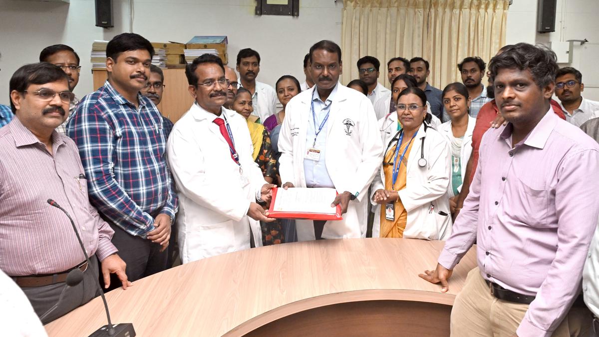 TNGDA opposes govt.&rsquo;s norm mandating one year medical station service eligibility for transfer counselling