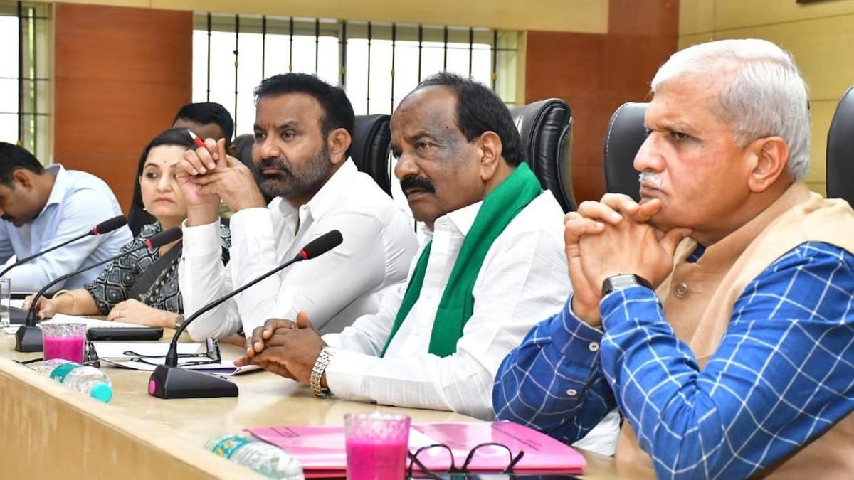 Krishi Mela should help farmers tackle emerging challenges in farm sector: Santosh Lad
