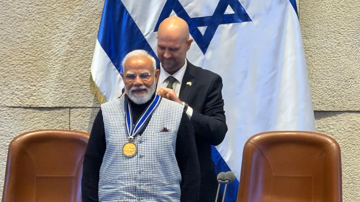 Terror anywhere threatens peace everywhere, says PM Modi in Israeli Parliament | LIVE