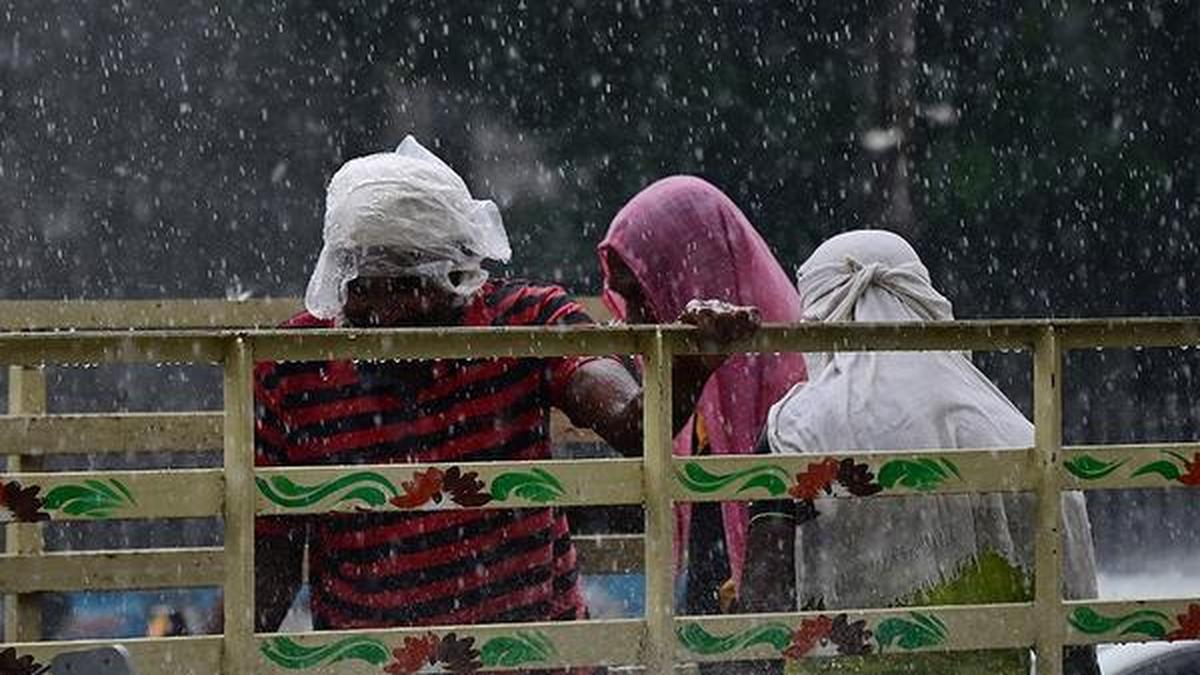 January weather system to influence heavy rainfall in parts of coastal districts on Sunday
