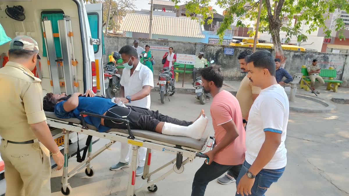 Bhadravati police shoot at rowdy sheeter