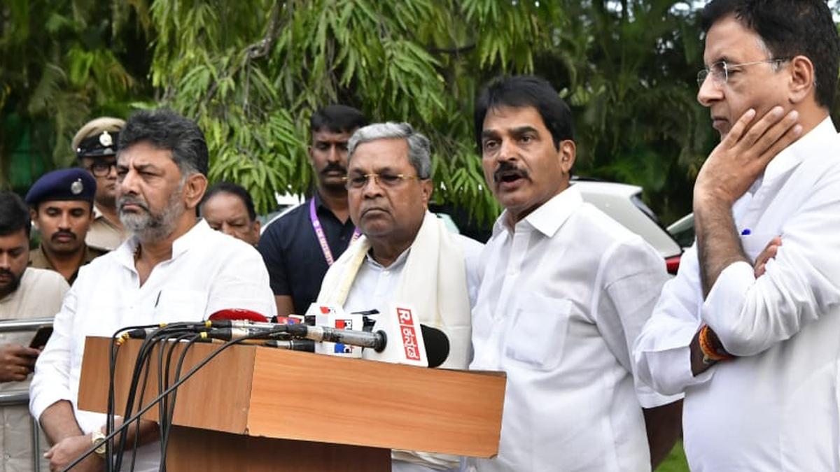 Congress Central leaders ask Karnataka Ministers to unite and stand by Chief Minister