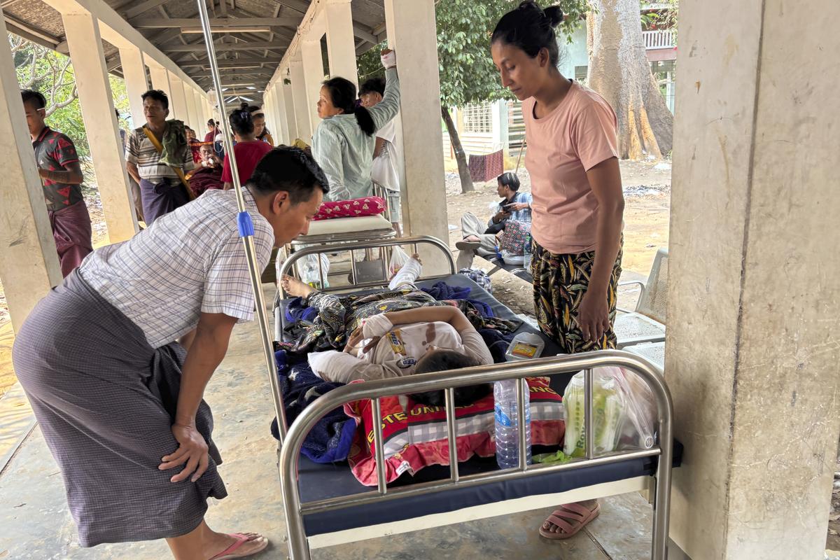 A woman injured by Friday’s earthquake waits to receive treatment at the 1000-bed hospital in Naypyitaw, Myanmar, on March 29, 2025. A woman injured by Friday’s earthquake waits to receive treatment at the 1000-bed hospital in Naypyitaw, Myanmar, on March 29, 2025.