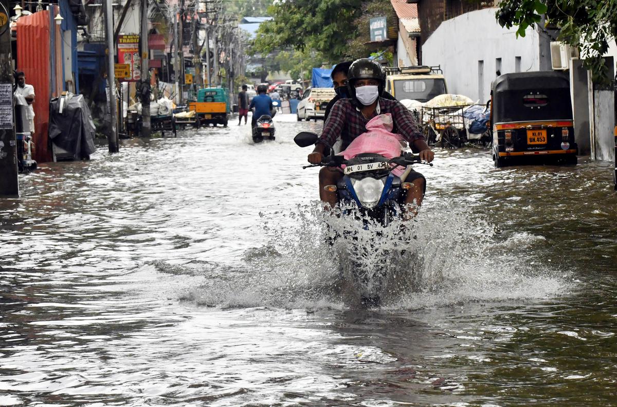 Heavy rain lashes State, yellow alert in 9 districts today