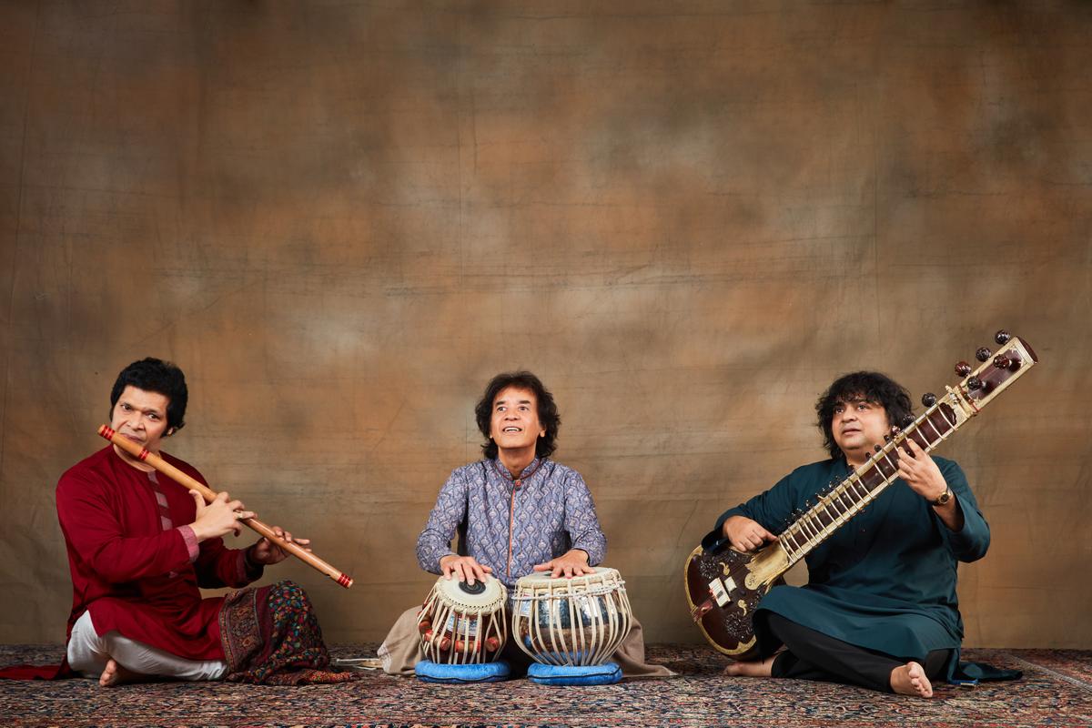 Niladri was part of Ustad Zakir Hussain’s Triple Concerto for the tabla, sitar and the flute, along with Rakesh Chaurasia