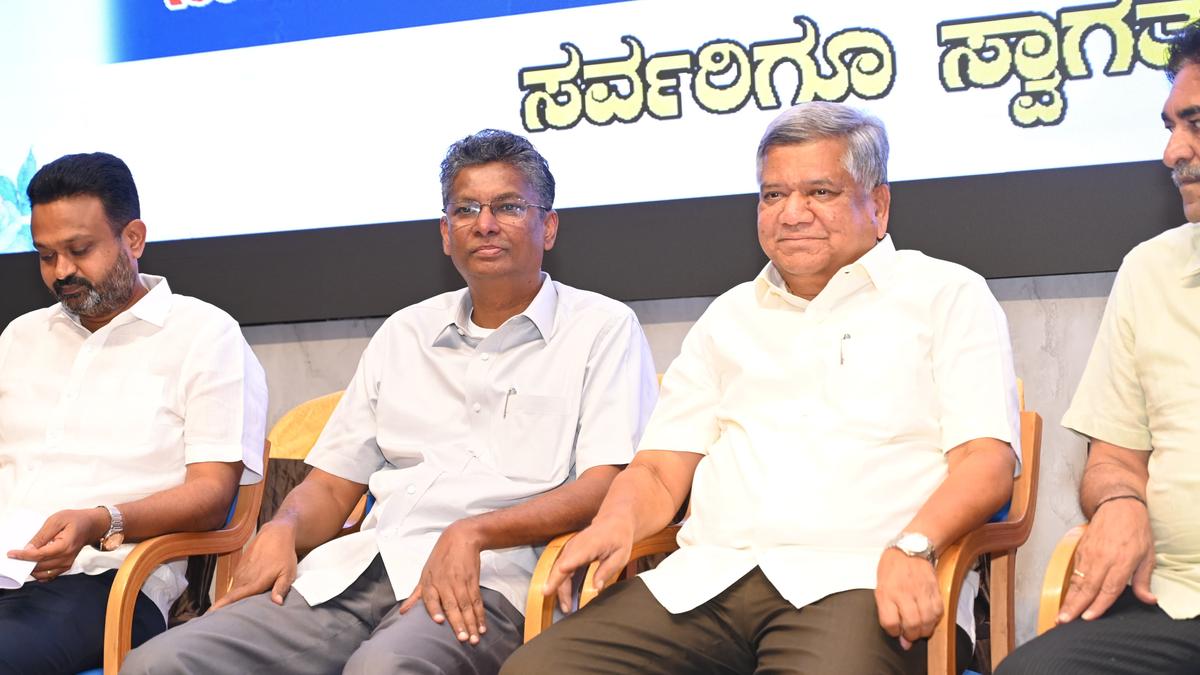 Journalists should report objectively, says Minister