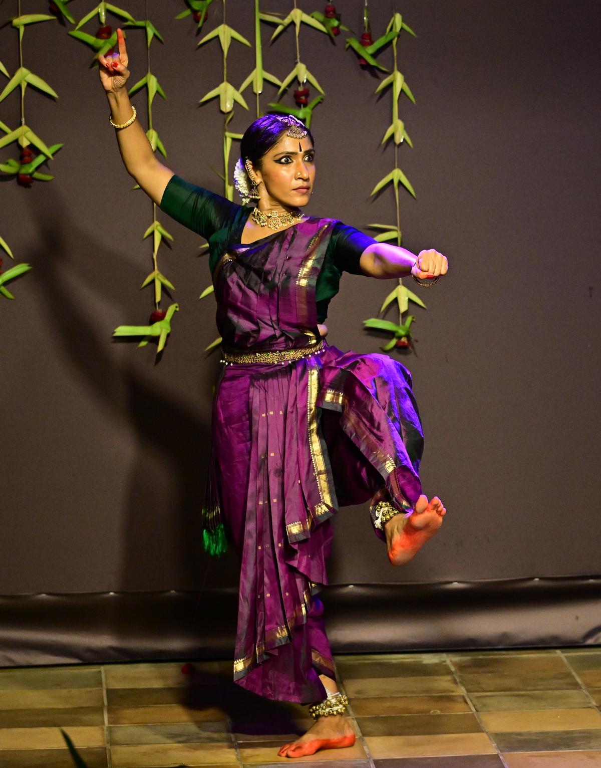 Jyotsna Jaganathan‘s portrayal was delicate and graceful, where each idea and expression were explored in depth.