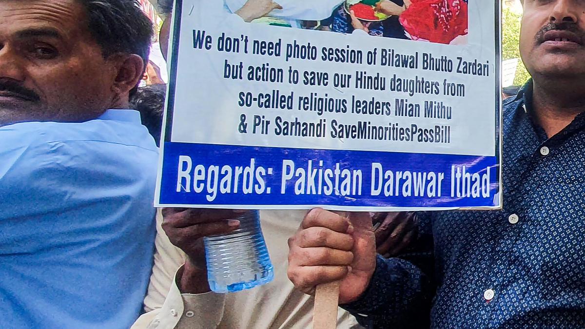 Members of Pakistan’s Hindu community protest forced conversions