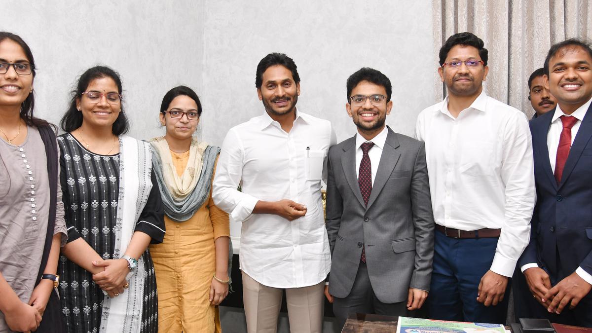 UPSC rankers meet Andhra Pradesh CM Jagan Mohan Reddy