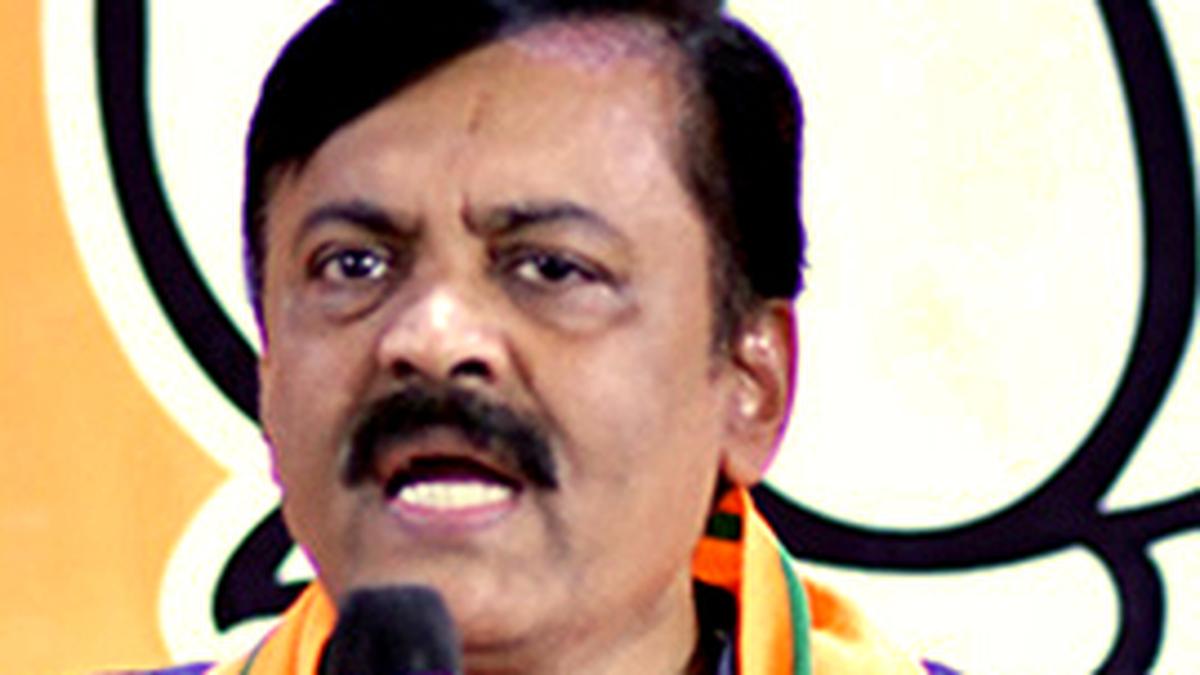 BJP MP G.V.L. Narasimha Rao meets Union Steel Secretary, seeks resolution of problems faces by RINL and its Executives&nbsp;