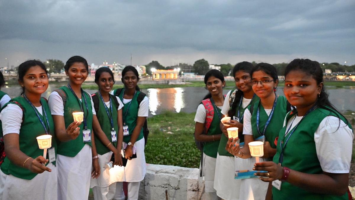 Maa Madurai Vizha lights up Vaigai banks