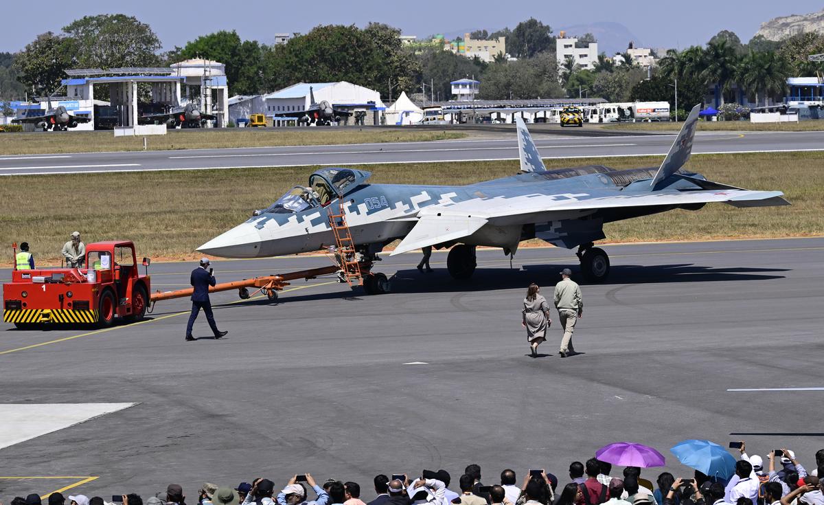 Russia offers Su-57 E to India, including production and transfer of  critical technology - The Hindu