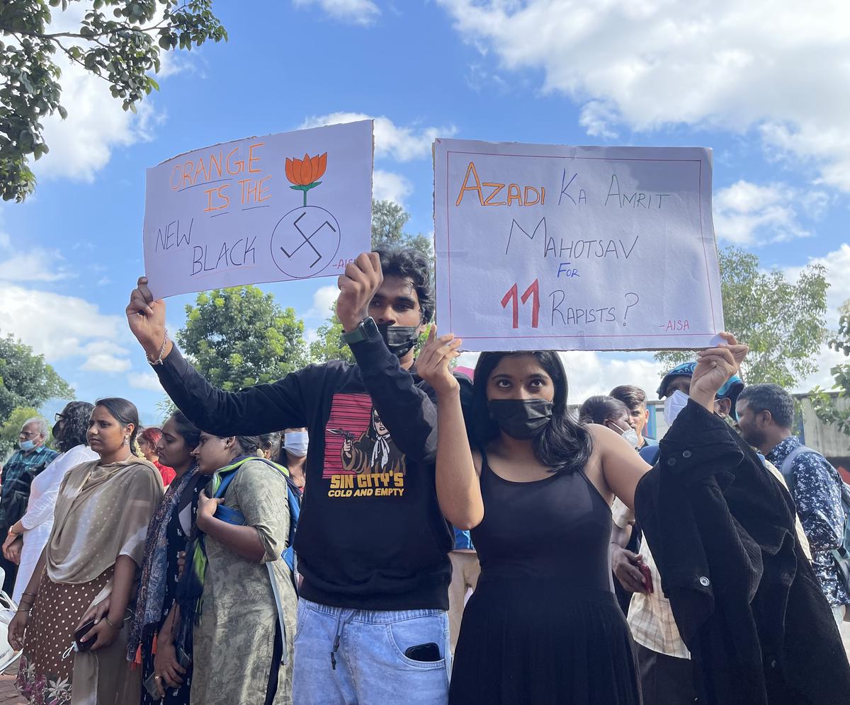 Members of AISA, Collective, Karnataka Janshakti, Navedu Nilladidare, PUCL, SCMI, Stree Jagruti Samiti are unitedly protesting against the release of 11 convicts in the 2002 Bilkis Bano gang rape and murder case in Bengaluru.