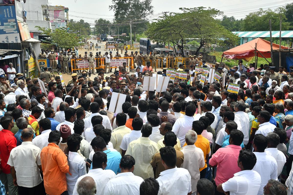 Protest against Tasmac outlet withdrawn following written assurance by officials in Salem