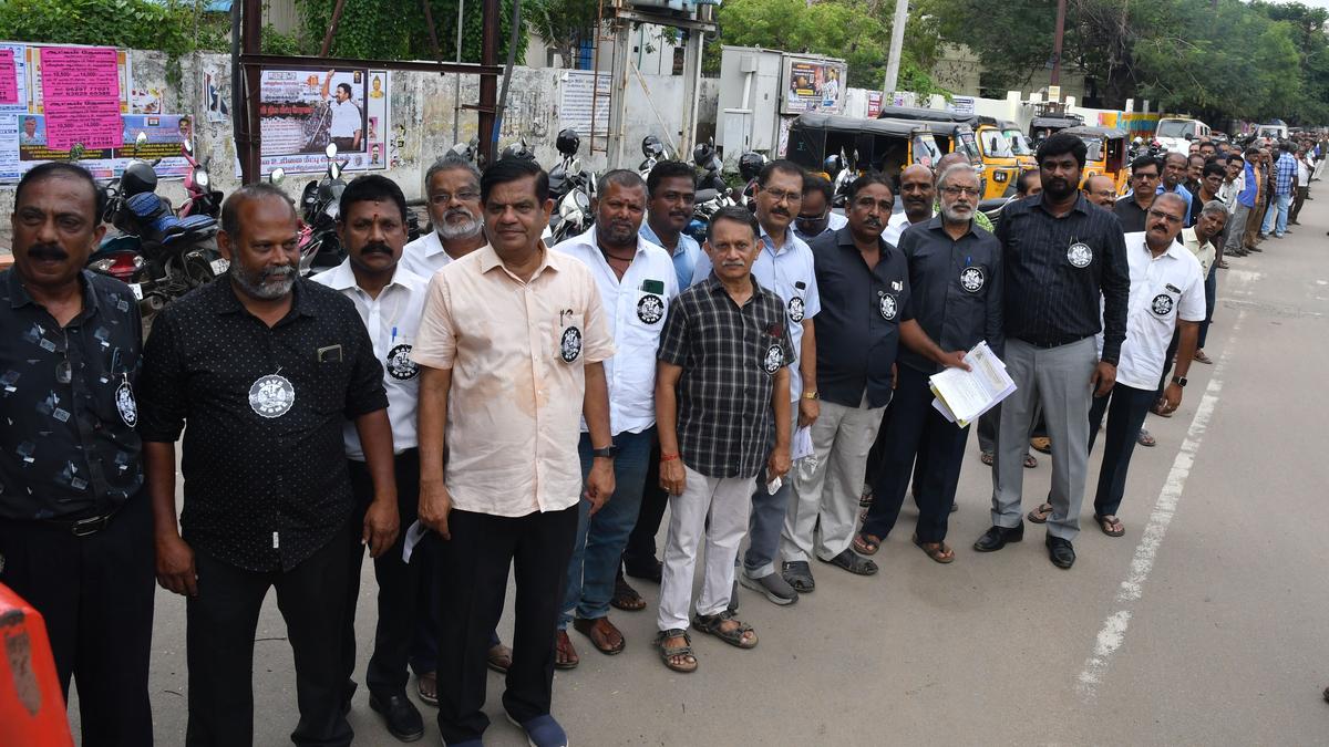 High power tariff: MSMEs submit petition to Collector as part of State-wide protest