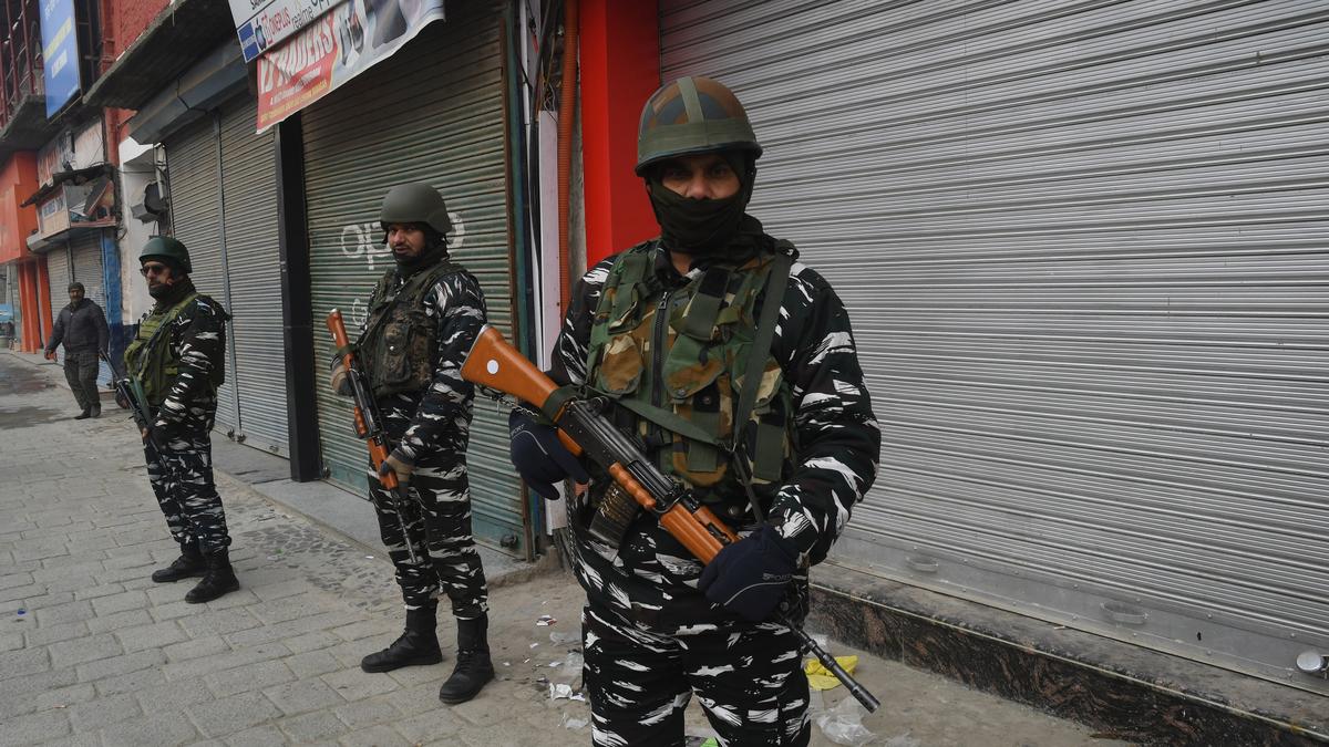 Six locals held for inciting sectarian unrest in Srinagar: J&K Police