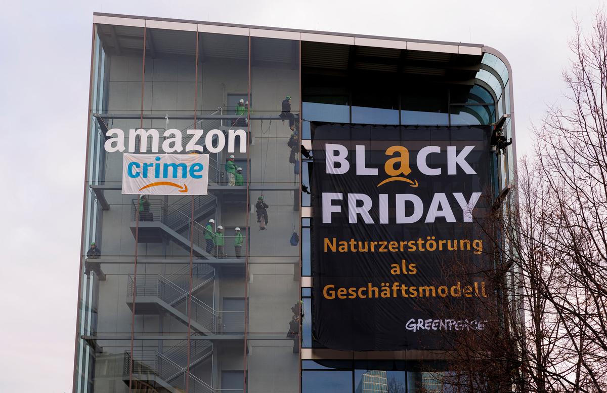 Amazon-Arbeiter auf der ganzen Welt forderten den Schwarzen Freitag zum Streik auf