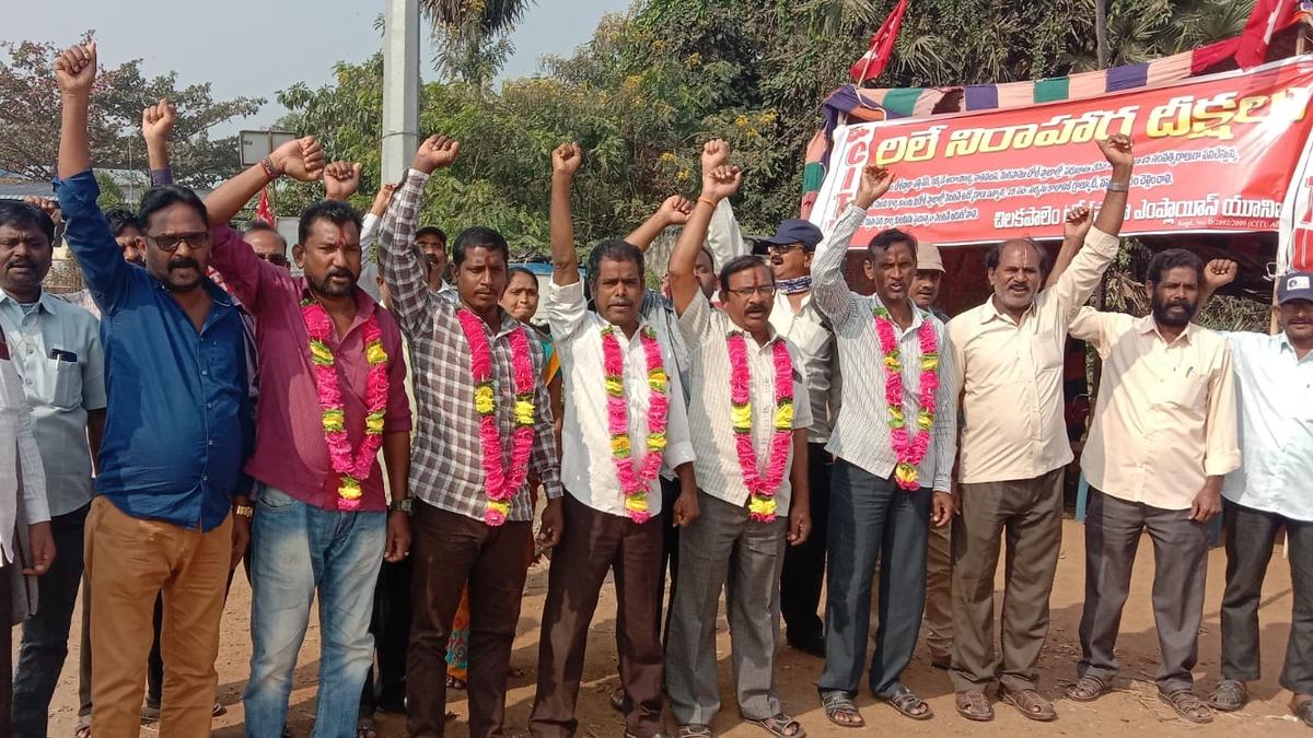Andhra Pradesh: NHAI failed to address woes of sacked Chilakapalem toll gate employees, says CITU