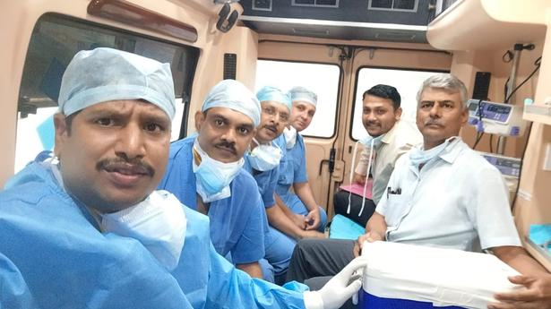 Police create green corridor for donor heart