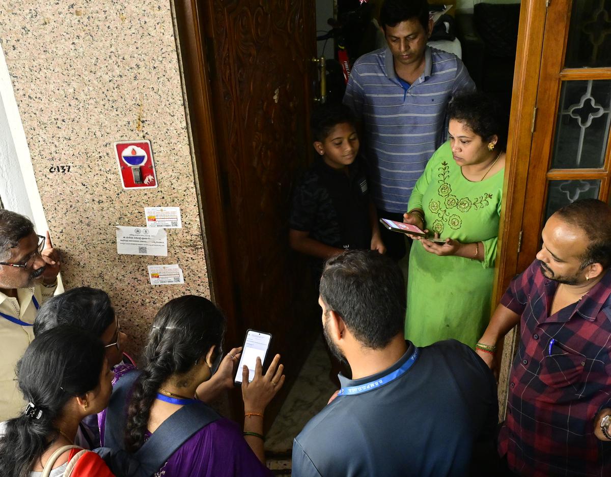 Social and Educational Survey begins in GBA limits, over 22,000 households  surveyed on day 1 - The Hindu