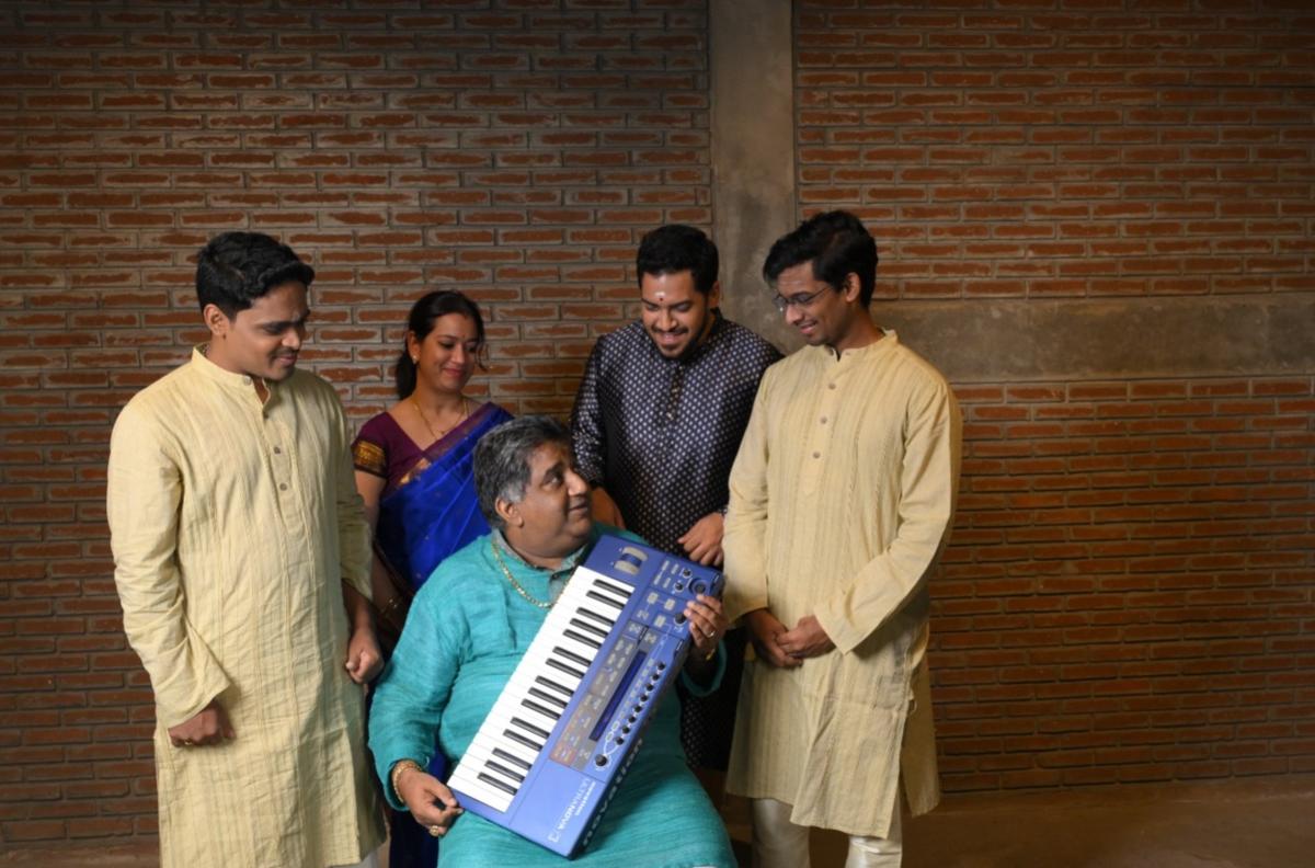Palakkad Sreeram (seated), Srivaralaxmi Maya, Vigneswar V G and Arjun and Narayanan Palakkad Sreeram (seated), Srivaralaxmi Maya, Vigneswar V G and Arjun and Narayanan