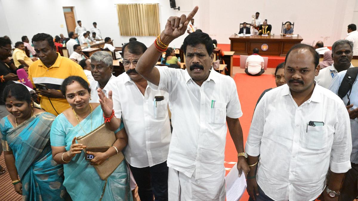 Opposition to Corporation’s water privatisation move sparks protests in Salem