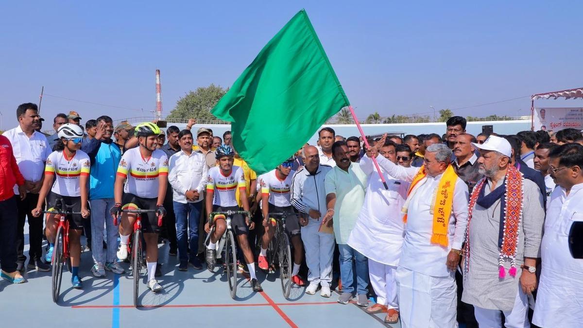 CM inaugurates cycling velodrome in Vijayapura