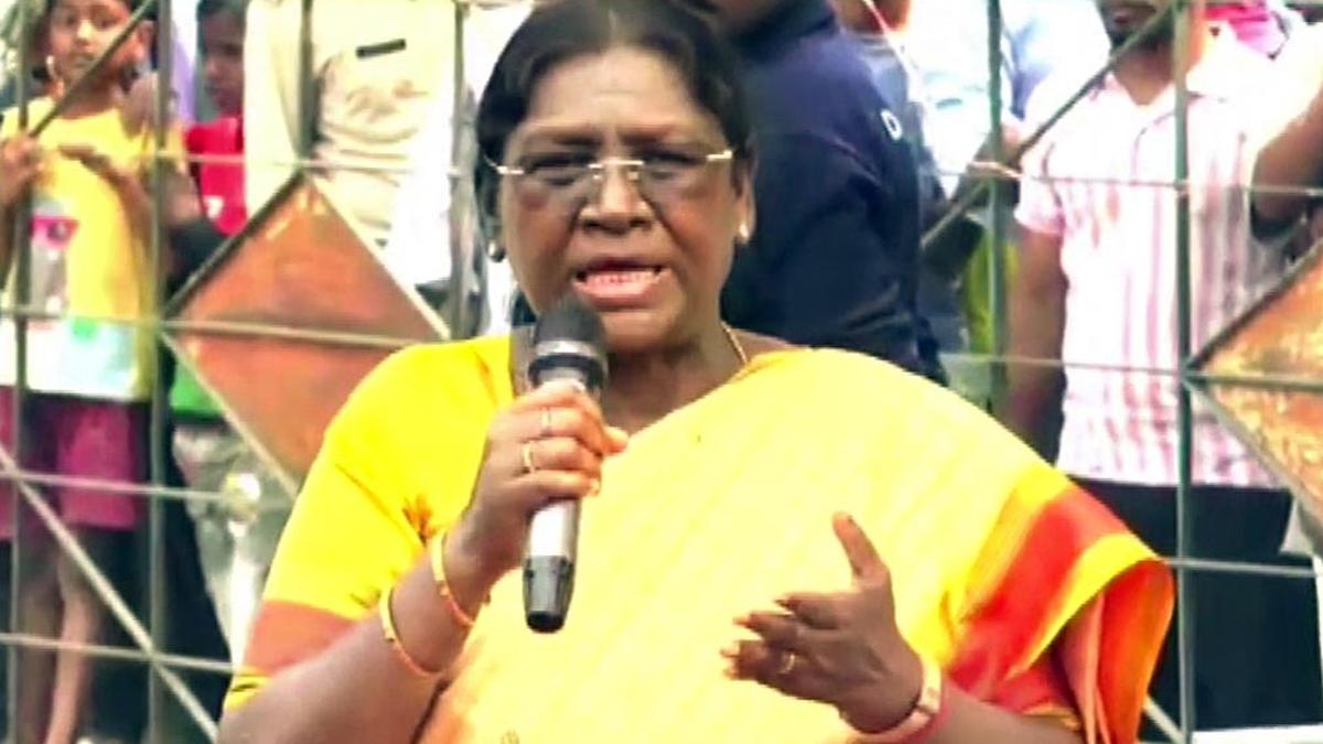 Protocol lapses at President event: Centre seeks response from West Bengal government