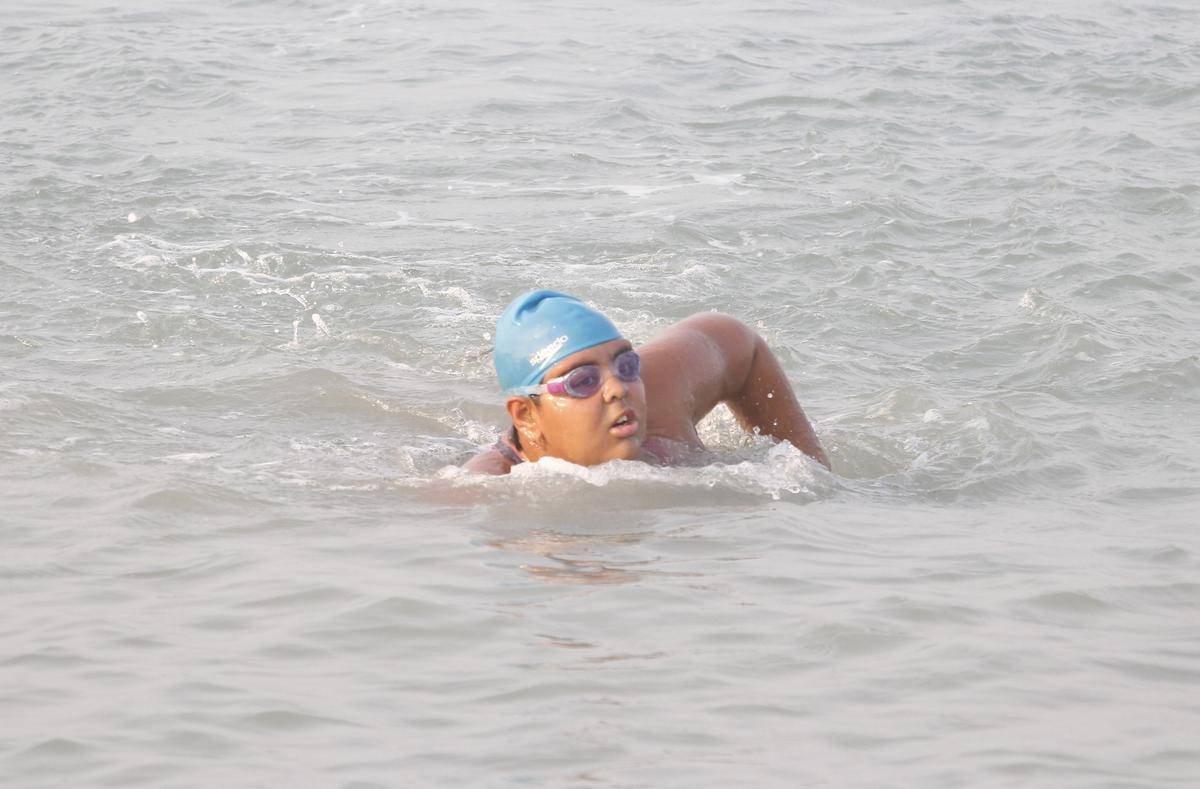 At 16, Jiya becomes world's youngest and fastest para swimmer to cross  English Channel - The Hindu