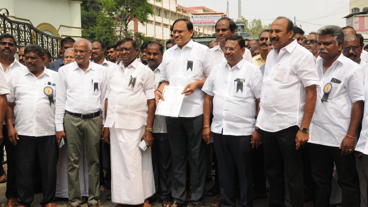 Trade associations in Erode urge government to reduce power charges