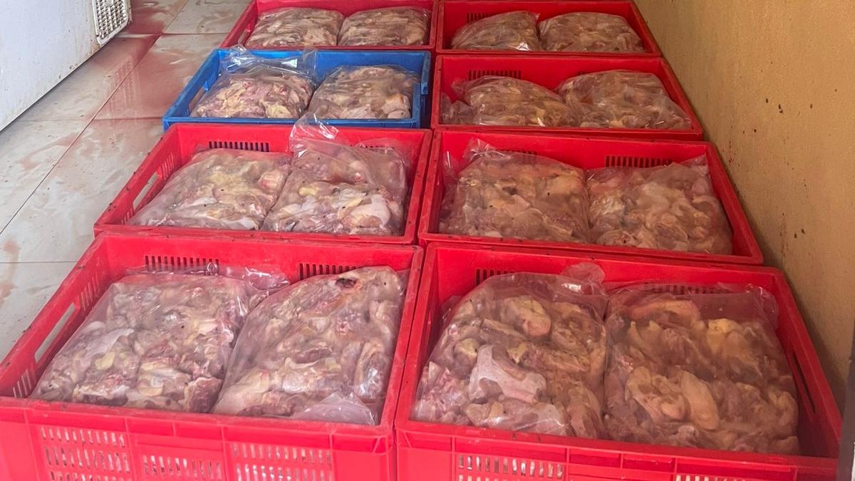 500 kg of rotten raw chicken seized from wholesaler in Secunderabad