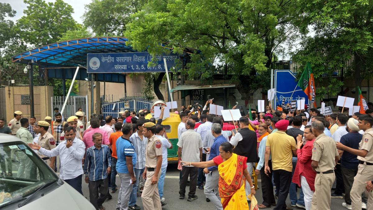 BJP protests outside Tihar Jail, asks Kejriwal to quit; AAP terms it a ‘charade’