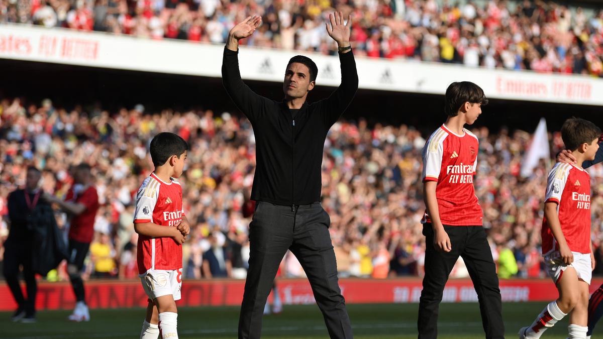 Arteta wants stronger Arsenal squad to challenge Manchester City